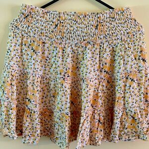 AMERICAN EAGLE Size SMALL Lined Floral Tiered skirt.